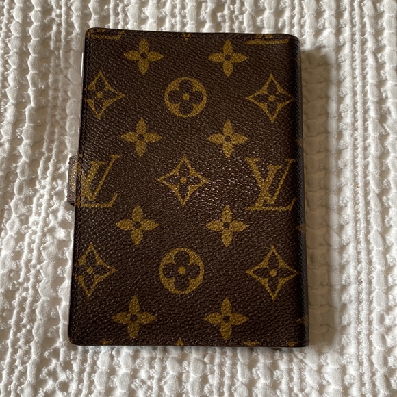 Louis Vuitton Agenda Pm. With extra bits for free included. - Picture 8 of 17